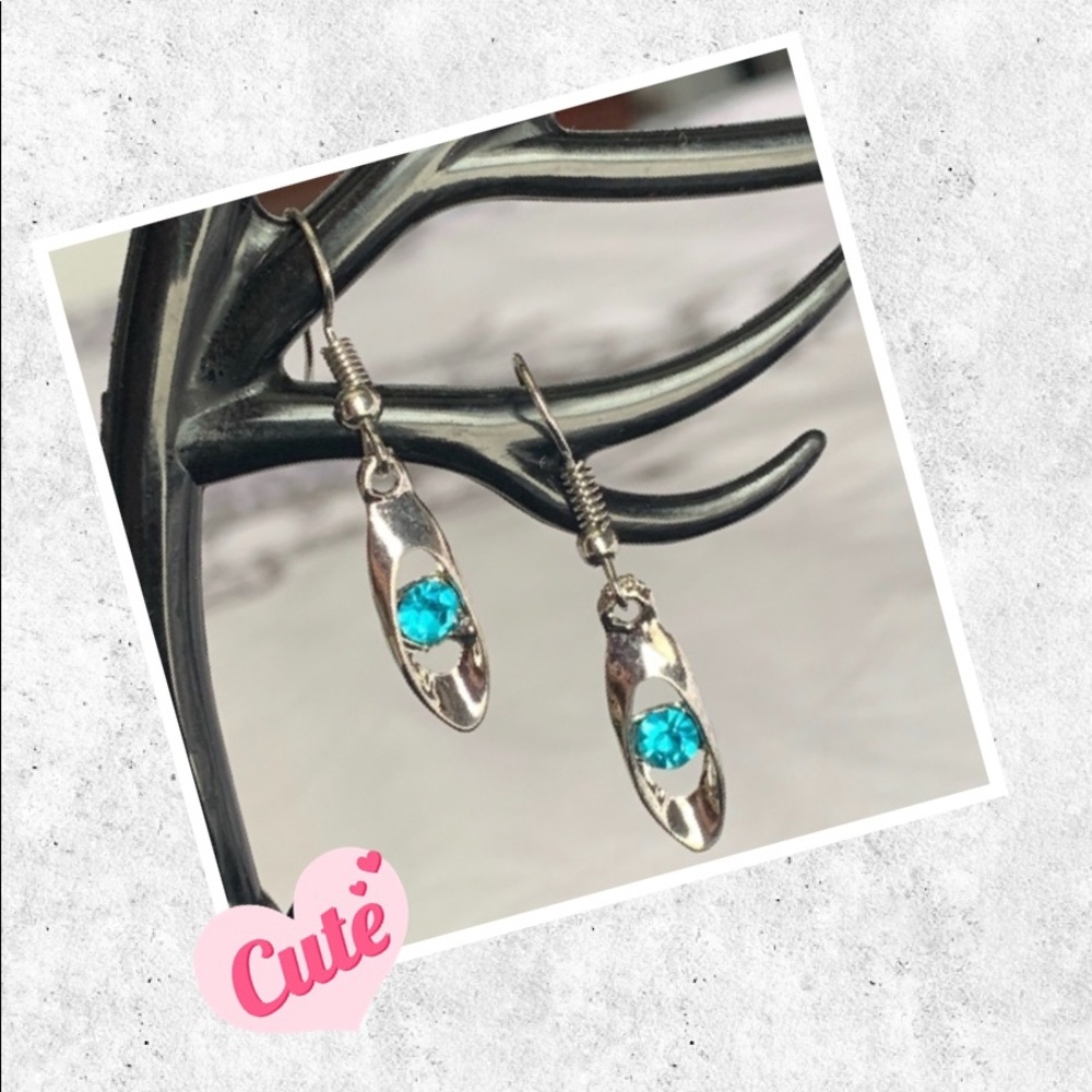 💙🆕 Silver Earrings with Blue Crystal